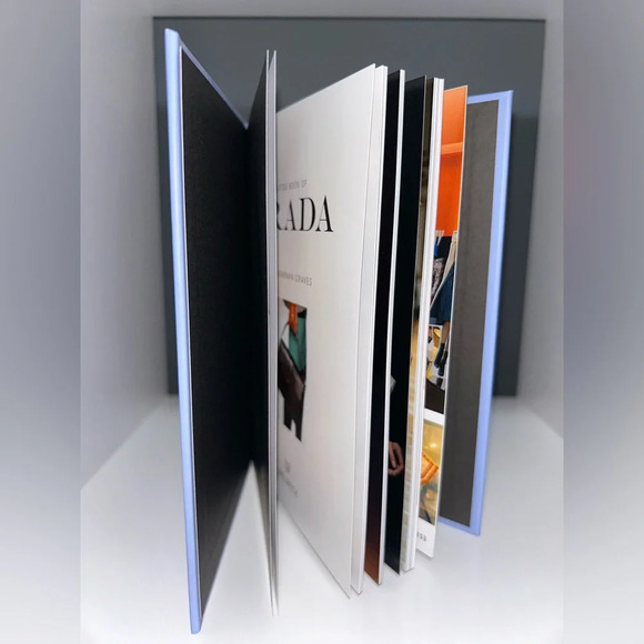 Little book of Prada by Laia Farran Graves - Picture 4 of 4
